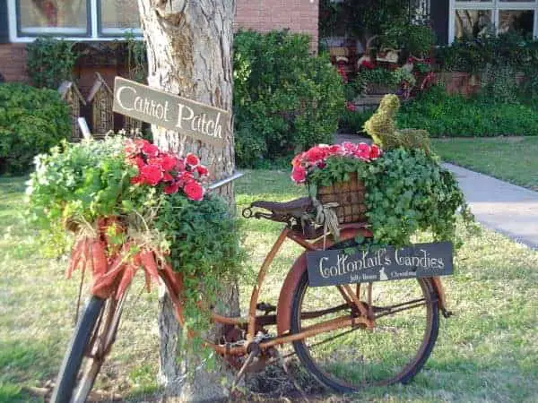 Garden Decoration Turn your old bike into an original garden decoration in decoration 2  with reused repurposed planter garden decoration bike 