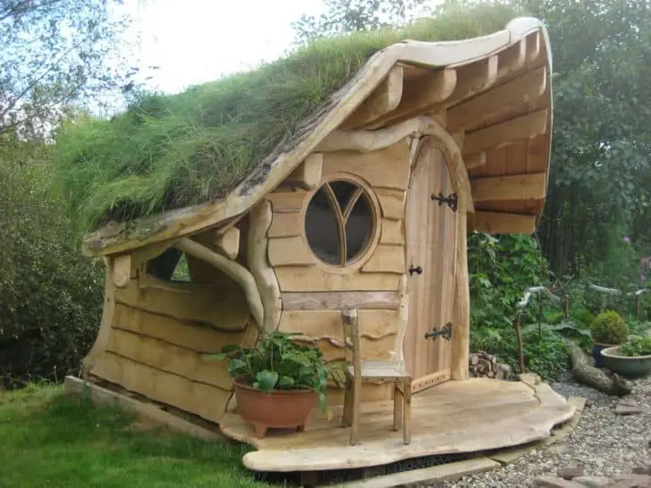 The Amazing Wee Dinky House Playhouse | 1001 Gardens