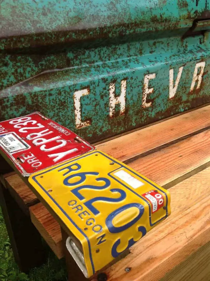 diy patio bench with an old car tailgate 1001 gardens