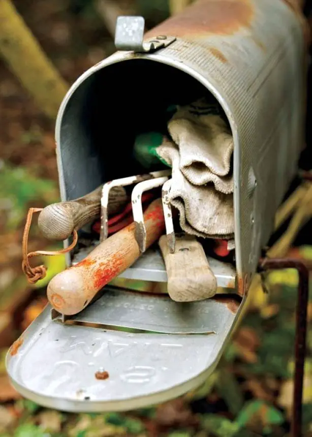 Mailbox as Tools Holder 1 - Garden Tools