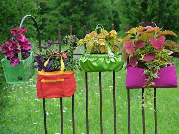 Riy: Hanging Garden Handbags 23 - Garden Decor