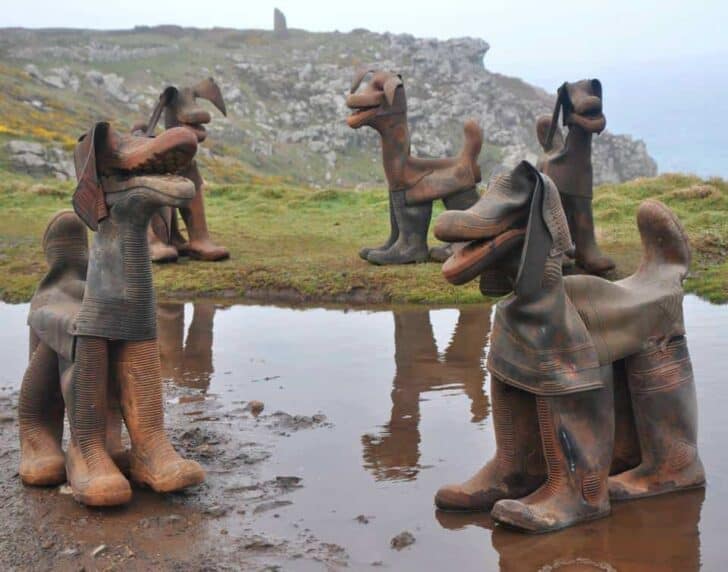 Old Boots Transformed into Pieces of Art 18 - Garden Decor