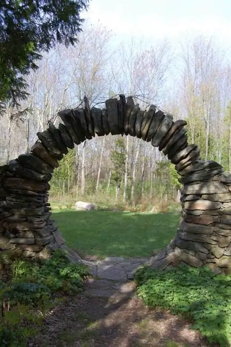 Stone Moondoor - 1001 Gardens