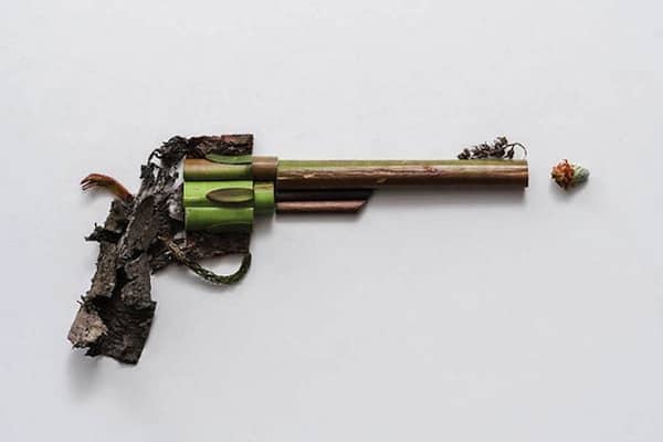 harm-less-weapons-made-from-organic-objects-by-sonia-retsch-02