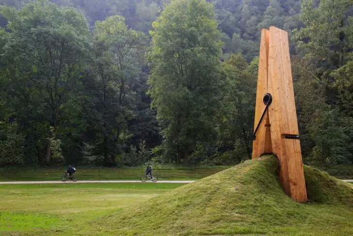 Giant Clothespin to Pinch the Earth Landscape 14 - Landscape & Backyard Ideas