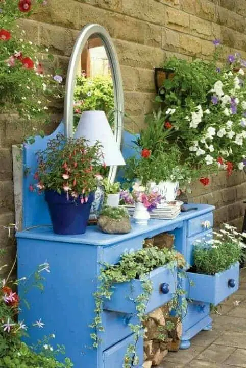 Diy: Recycled Garden Dresser