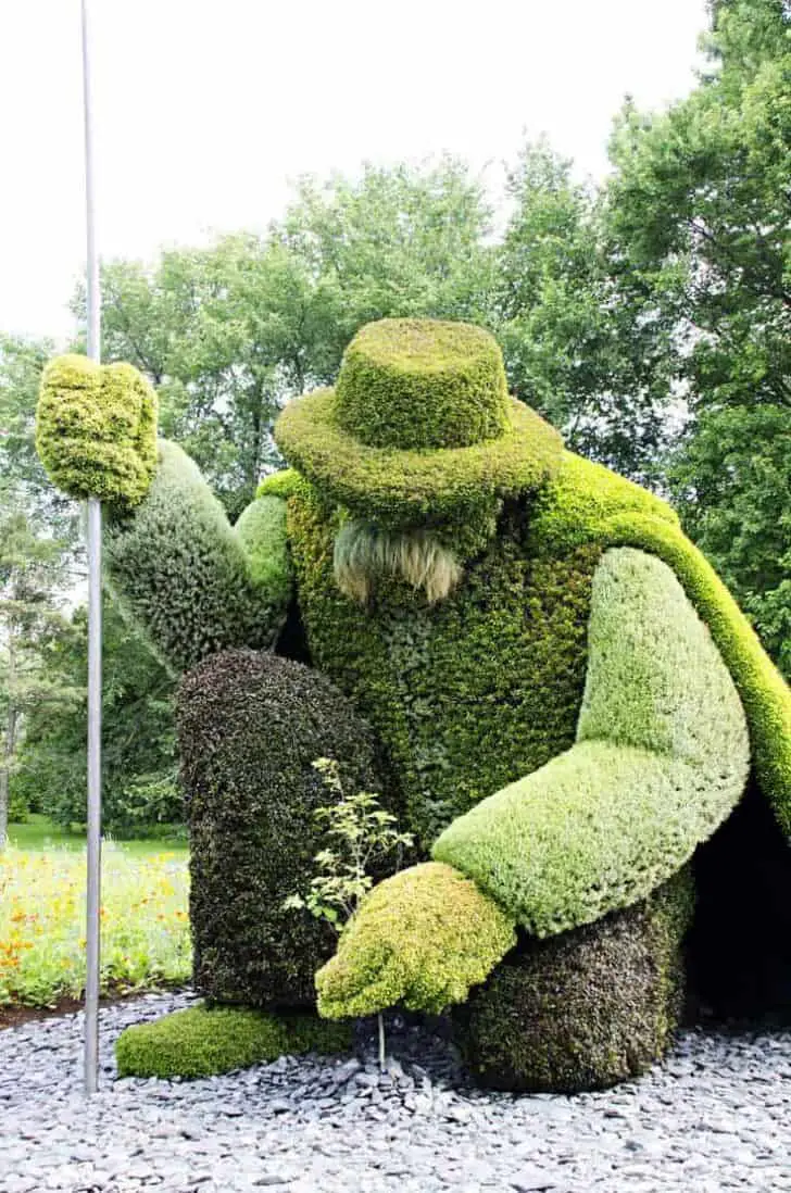 Top 20 Sculptural Topiaries 18 - Garden Decor