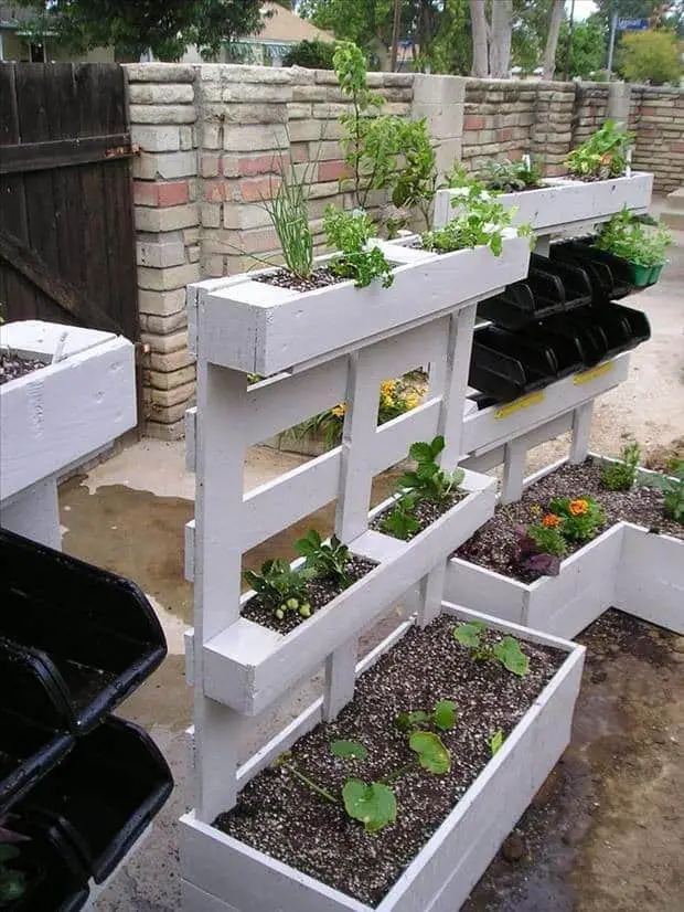 Recycled Pallet Into Garden Planters 23 - Pallets Projects & Furniture