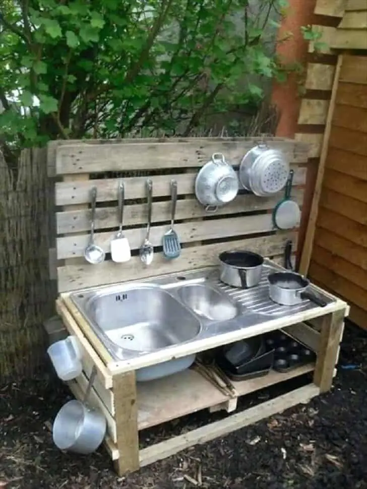 30 Kids Outdoor Mud Kitchen Ideas 48 - Kids Playhouses & Playgrounds