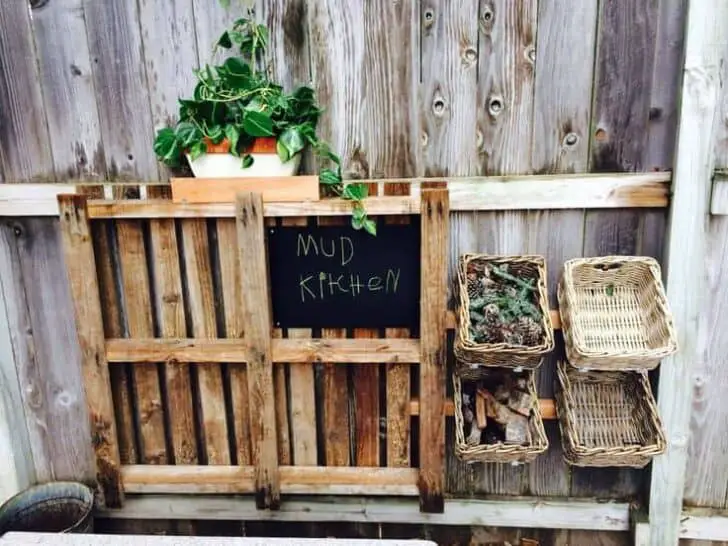 30 Kids Outdoor Mud Kitchen Ideas 17 - Kids Playhouses & Playgrounds