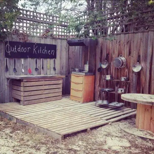 30 Kids Outdoor Mud Kitchen Ideas 29 - Kids Playhouses & Playgrounds