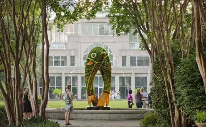 Incredible Giant Plant Sculptures - flowers-plants-planters Incredible Giant Plant Sculptures - flowers-plants-planters