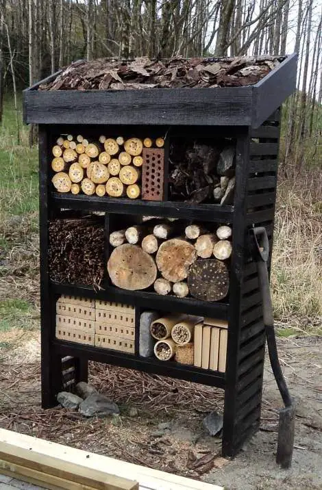 11 Inspirations for Insect Hotels - feeders-birdhouses 11 Inspirations for Insect Hotels - feeders-birdhouses