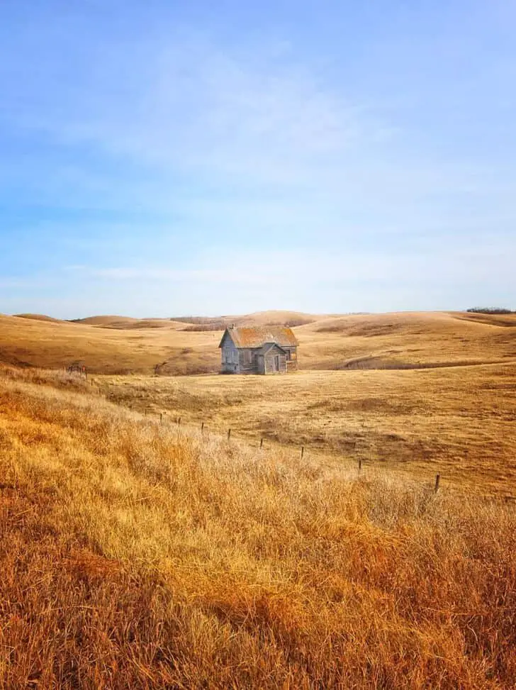 20 Lonely Houses Landscapes To Recover Your Soul 5 - Landscape & Backyard Ideas
