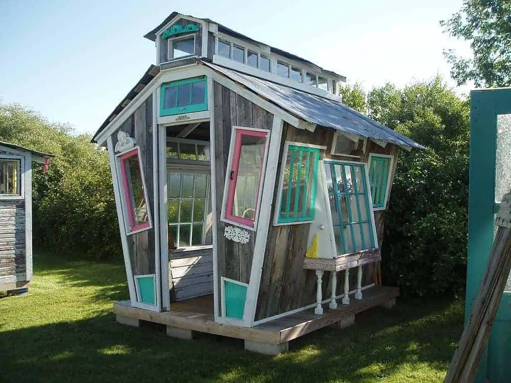 Funky Garden Shed | 1001 Gardens