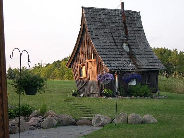 rustic-guest-cottage-4