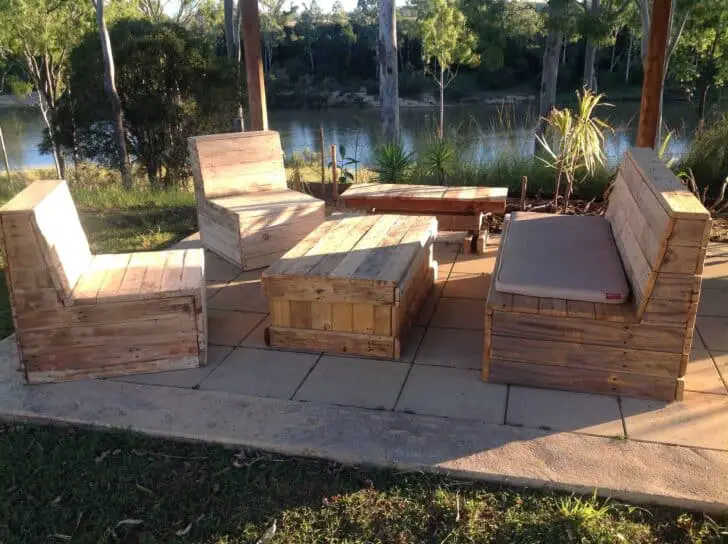 Outdoor Kitchen &amp; Garden Steps Made Out Of Recycled 