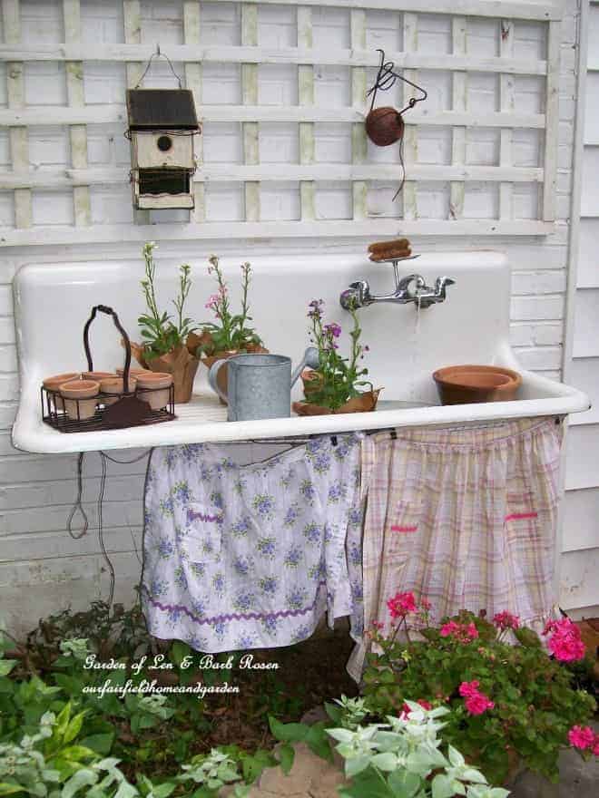 5 Repurposed Potting Benches for All Styles - 1001 Gardens