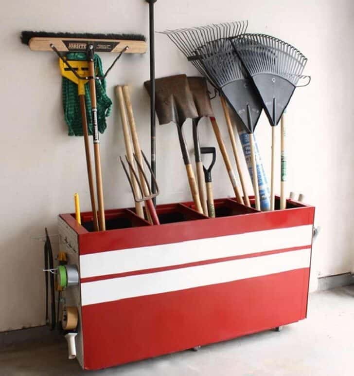 12 Garden Tool Storage Racks Easy to Make 19 - Sheds & Outdoor Storage - 1001 Gardens 12 Garden Tool Storage Racks Easy to Make 18 - Sheds & Outdoor Storage