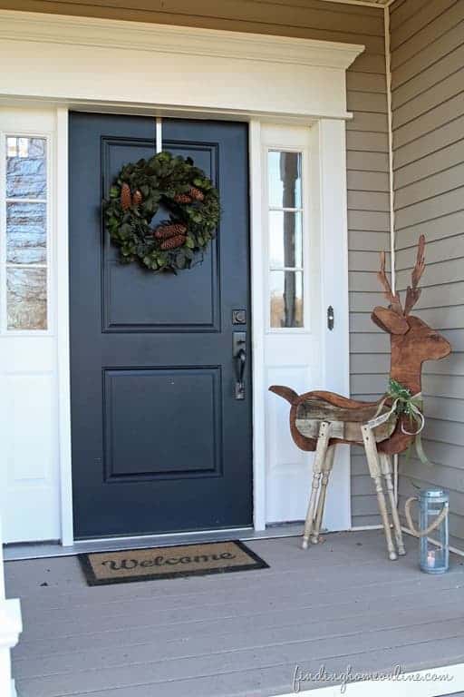 FrontDoorChristmasDecorating_thumb