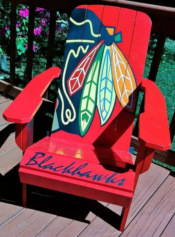 This Blackhawks-themed Adirondack Chair shows your support of your favorite sports team.