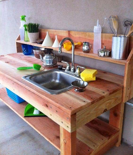 10 Fun Ideas for Outdoor Mud Kitchens for Kids