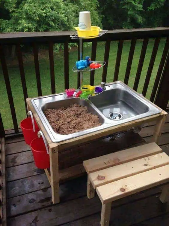 10 Fun Ideas for Outdoor Mud Kitchens for Kids
