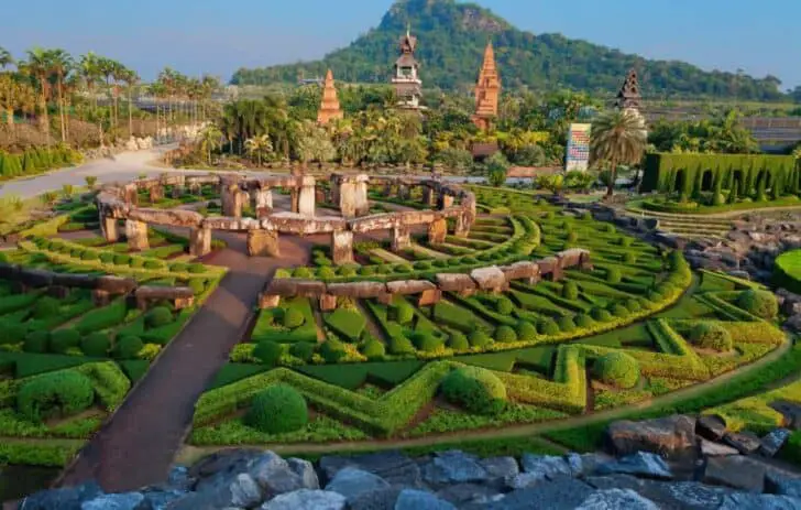 10 of World’s Most Beautiful Gardens Landscapes