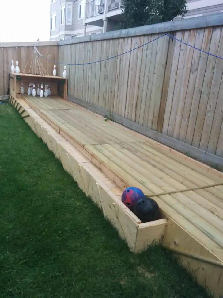 Amazing Diy Wood Backyard Bowling Alley 1001 Gardens