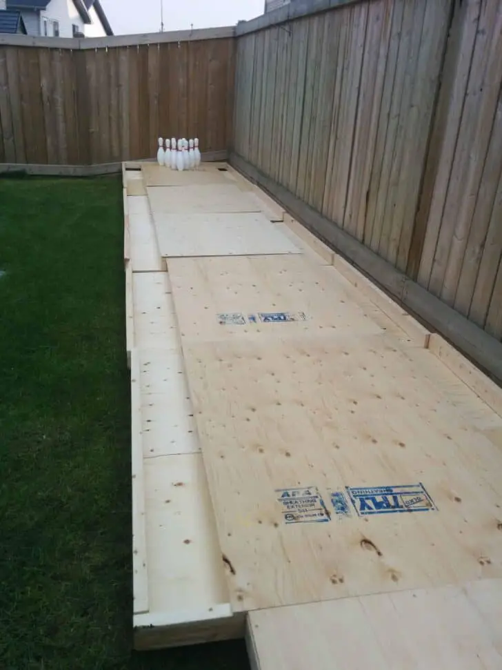 Amazing DIY Wood Backyard Bowling Alley - 1001 Gardens