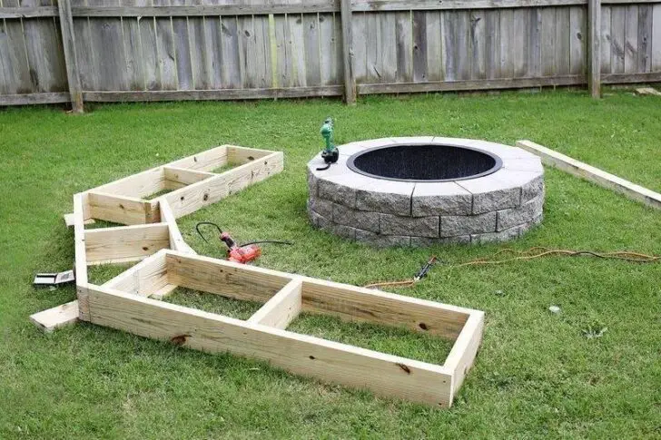 DIY Circle Bench Around your Fire Pit1