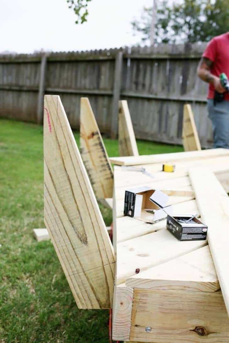 DIY Circle Bench Around your Fire Pit3