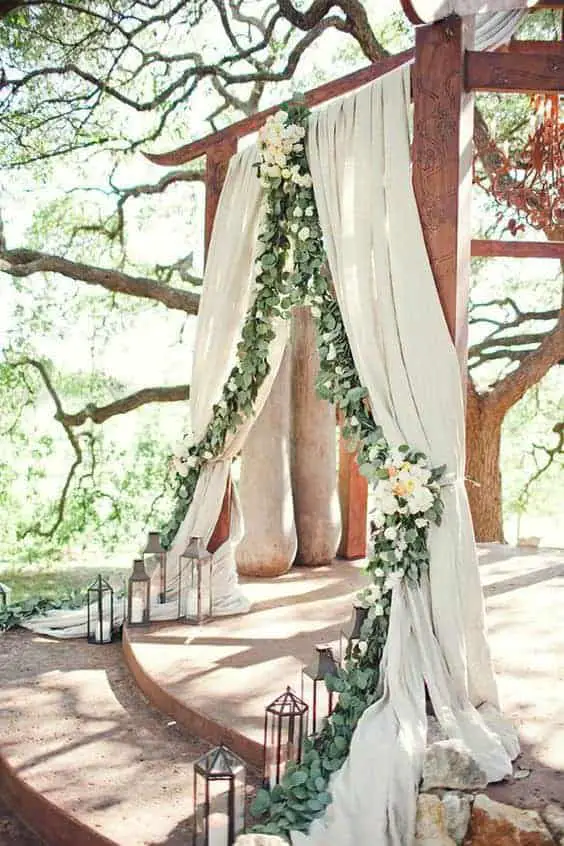 10 Brilliant Garden Wedding Decoration Ideas