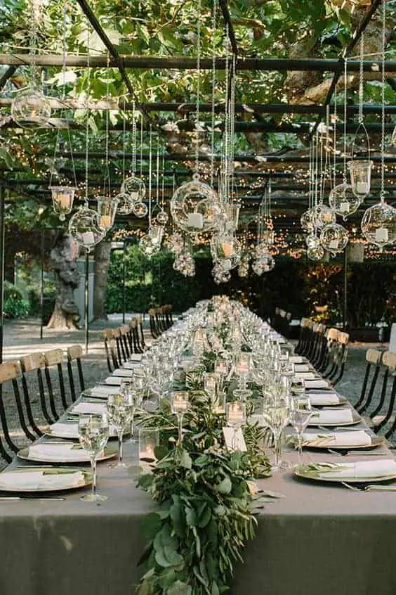 10 Brilliant Garden Wedding Decoration Ideas