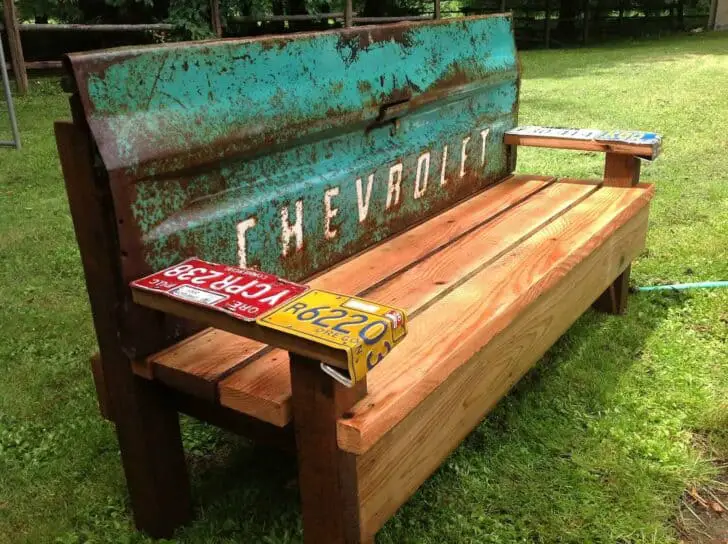 DIY Garden Bench With An Old Car Tailgate