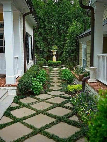 10 Lawn Landscaping Design Ideas