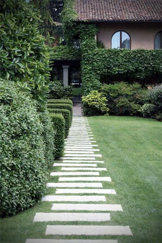 10 Lawn Landscaping Design Ideas