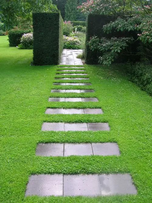 10 Lawn Landscaping Design Ideas