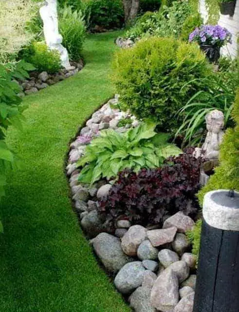 10 Lawn Landscaping Design Ideas