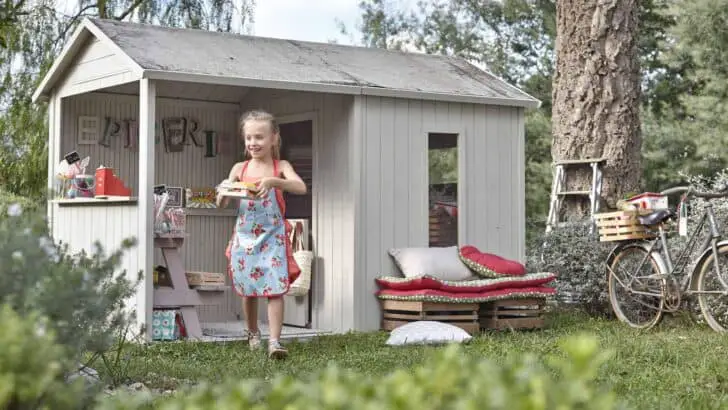 12 Kids Outdoor Games You Want for Your Children 1 - Kids Playhouses & Playgrounds - 1001 Gardens 12 Kids Outdoor Games you Want for your Children