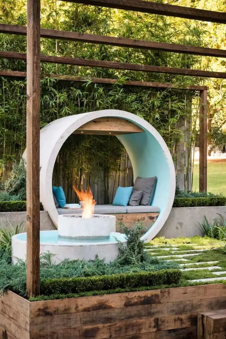 Small Zen Design Garden Called Pipe Dream - 1001 Gardens