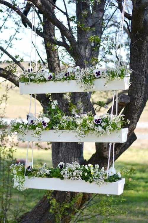 20 Easy DIY Gutter Garden Ideas 16 - Flowers & Plants - 1001 Gardens 20 Easy DIY Gutter Garden Ideas