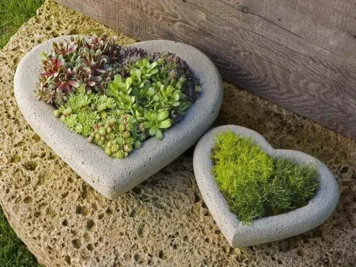 20 DIY Ideas for Garden Decor with Pebbles and Stones