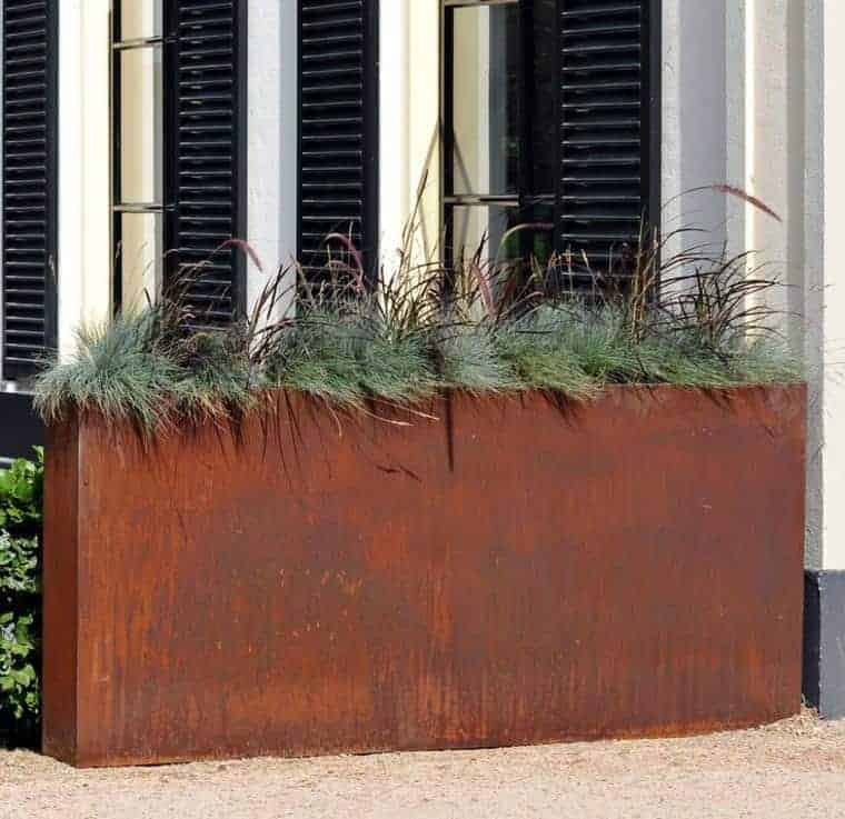 Corten Steel: 50 Very Trendy Garden Decor Ideas 35 - Patio & Outdoor Furniture