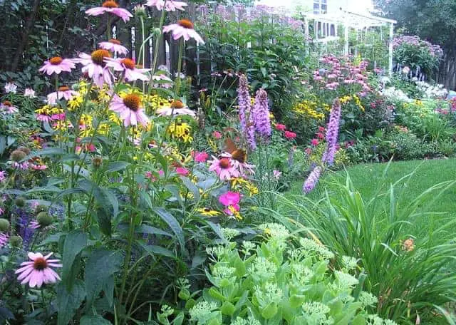 A Guide to Successfully Designing a Perennial Garden 28 - planterideas