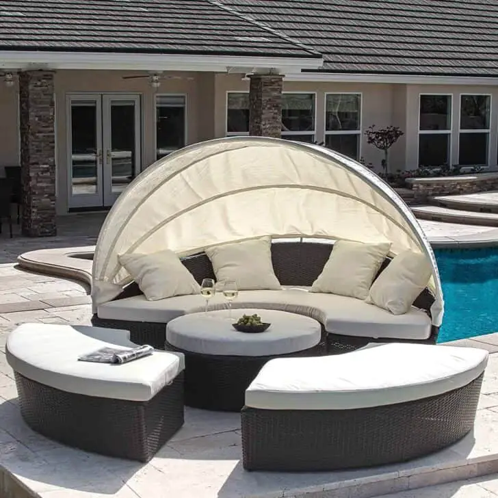 This Bellagio daybed and lounger set is one of the most flexible Outdoor Daybeds designs!