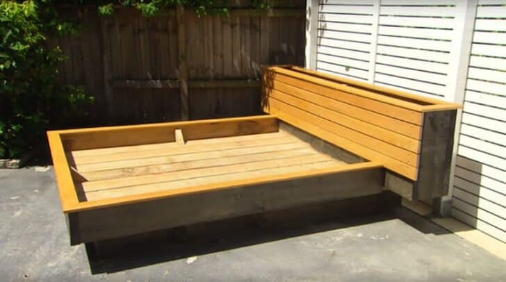 How to Make an Amazing Grass Daybed with Pallets 5 - Patio & Outdoor Furniture