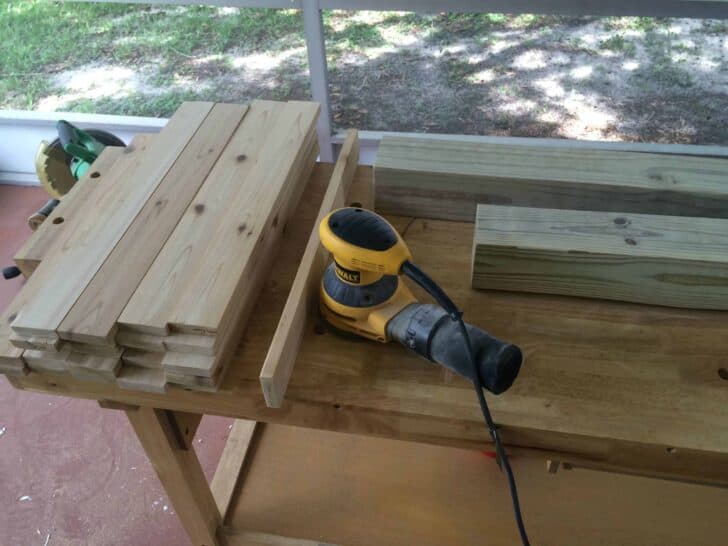 how to make an amazing wooden mailbox - 1001 gardens