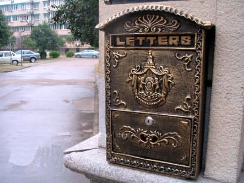 Show your love of history with this Victorian-Style Wall-Mounted Mailbox. Heavy, but gorgeous!