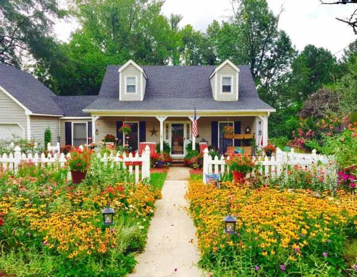 A Cottage Garden is inviting and charming. and has none of the stuffy formal look of an intensely groomed garden.